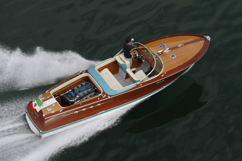 Illustration for article titled Ferruccio Lamborghini’s Legendary Unique Riva Aquarama Lamborghini Has Been Restored
